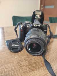Nikon D5000 cu 2 acumulatori