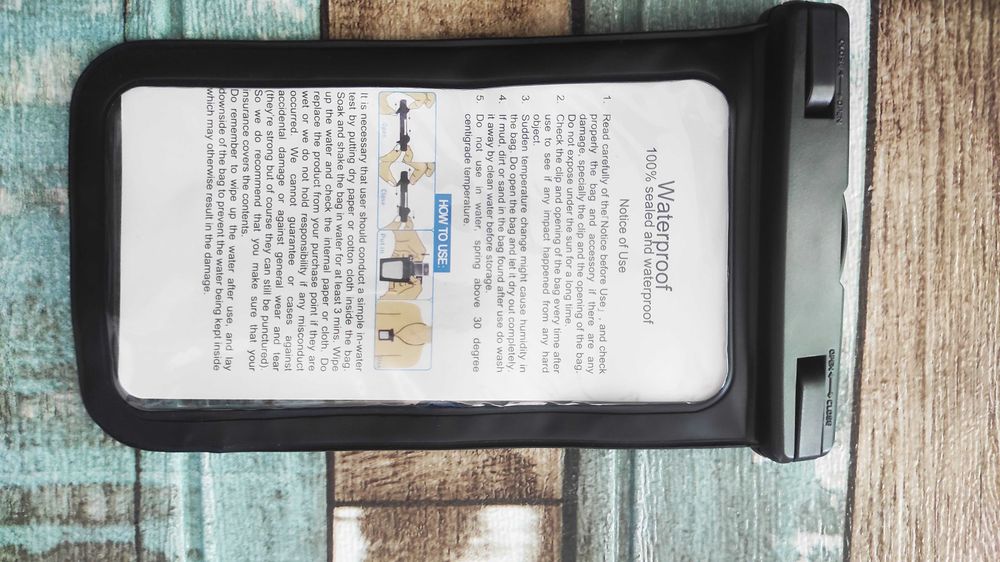 кейс телефон за използване на плажа