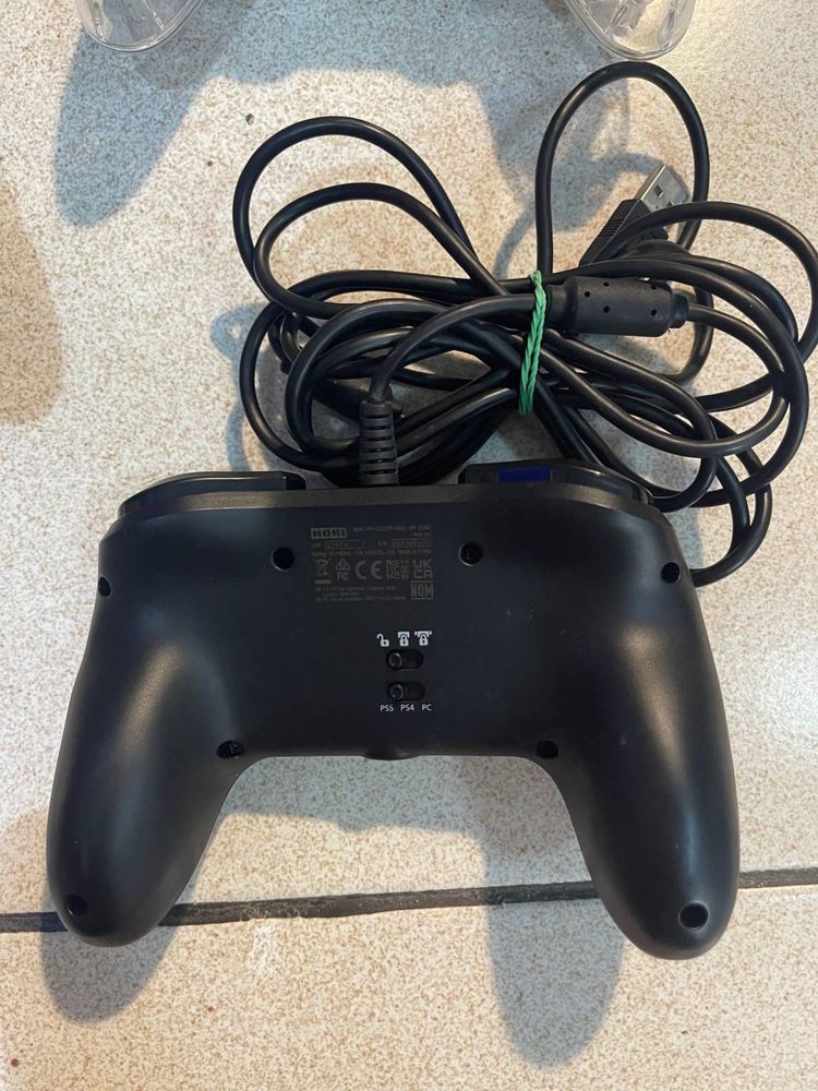 Жичен контролер Nacon Compact (за PS4/PC)