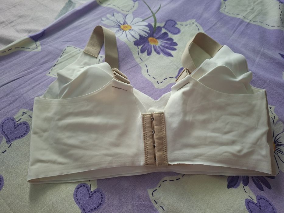 Vând Sutien Damă fără Sârmă Nou Mărimea XL
