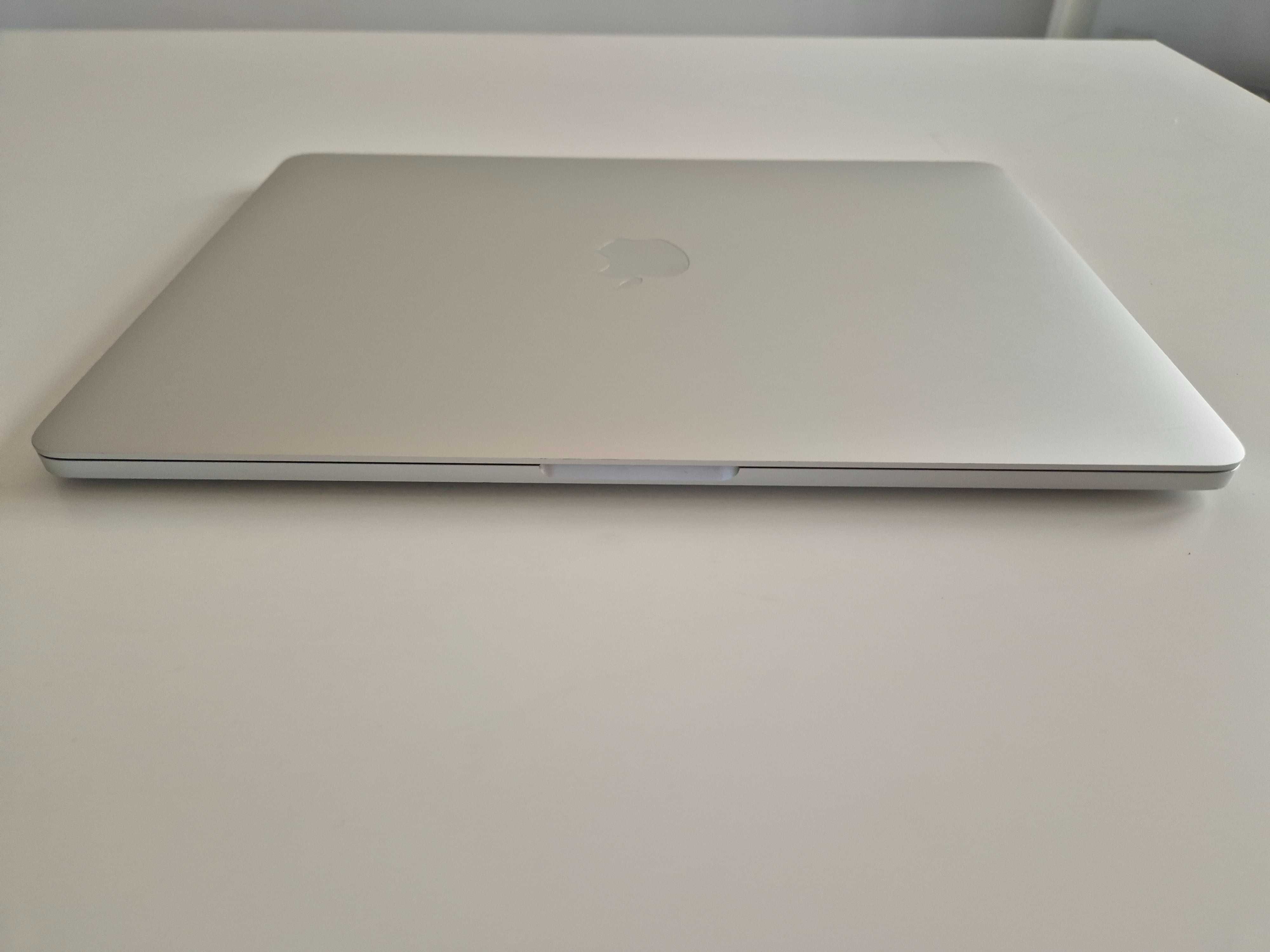 MacBook Pro (13" 2016, 4 TBT3) i7 16GB 256GB SSD, cu Factura si TVA