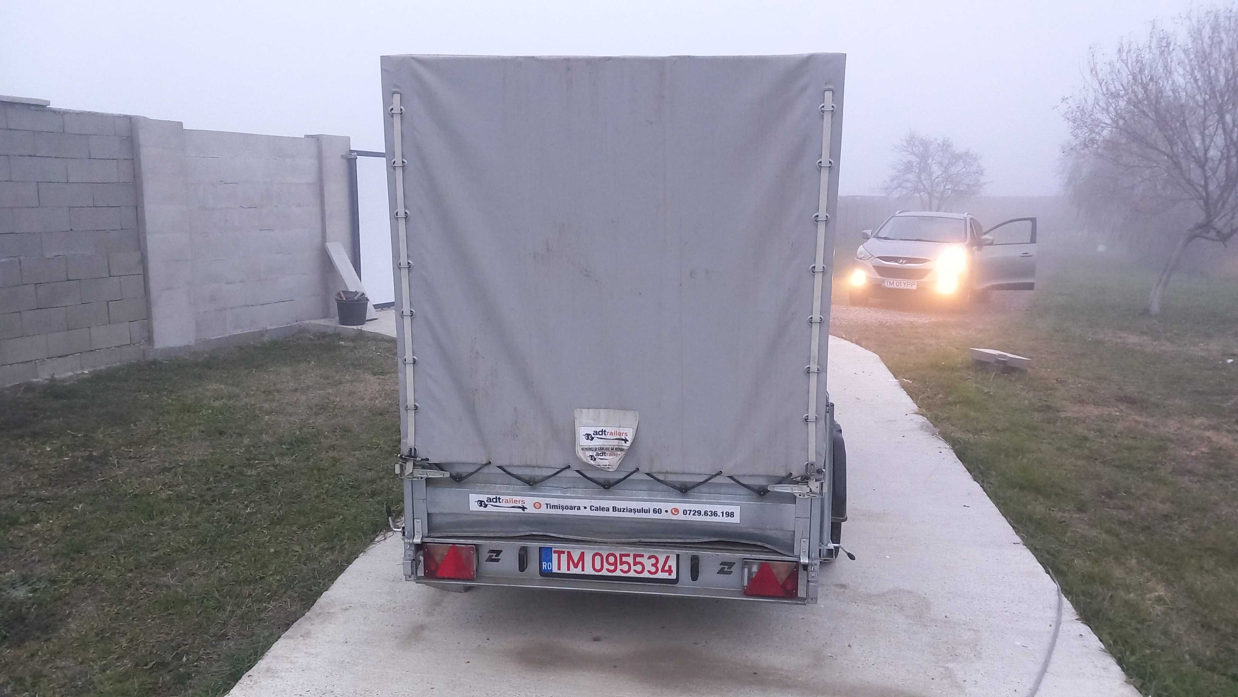 Vand remorca acoperita, vechime 1 an