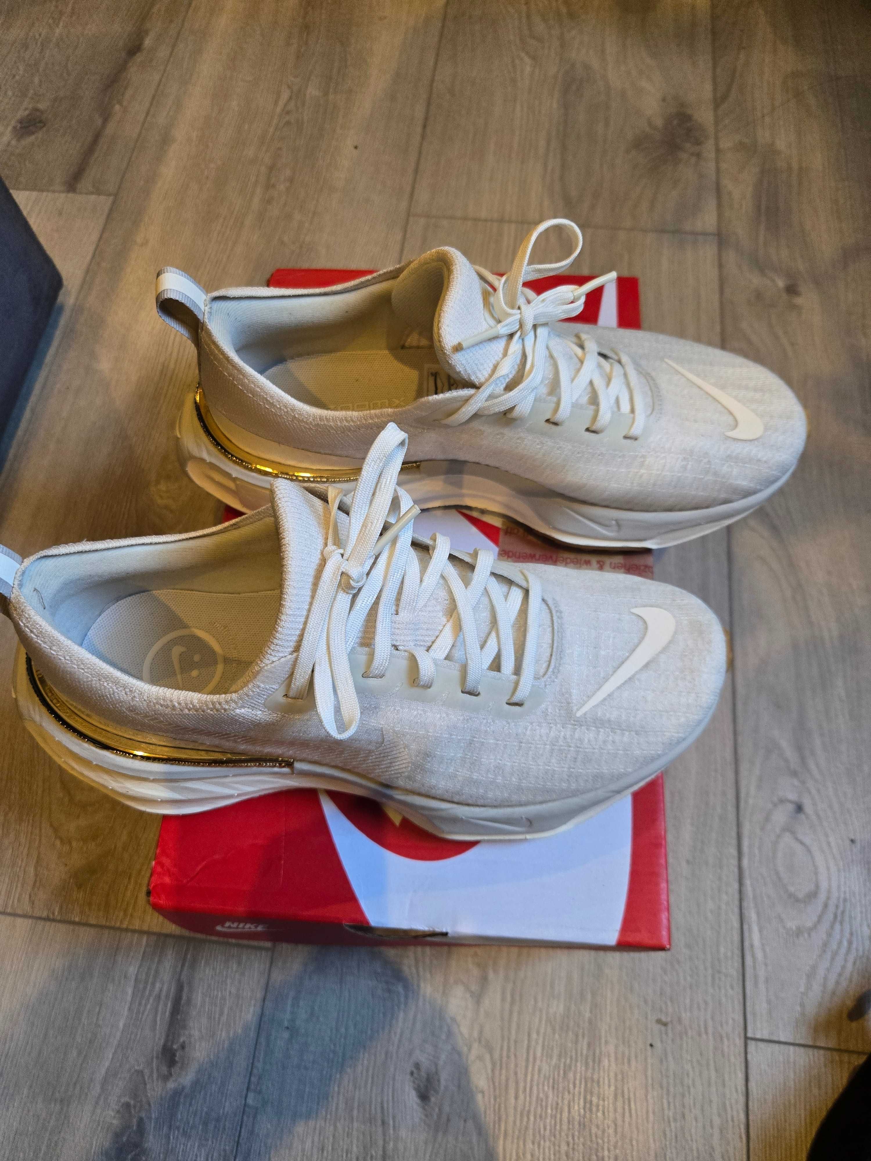 Дамски маратонки Nike Invincible 3