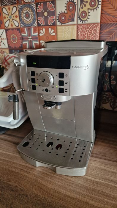 Espressor de cafea Delonghi