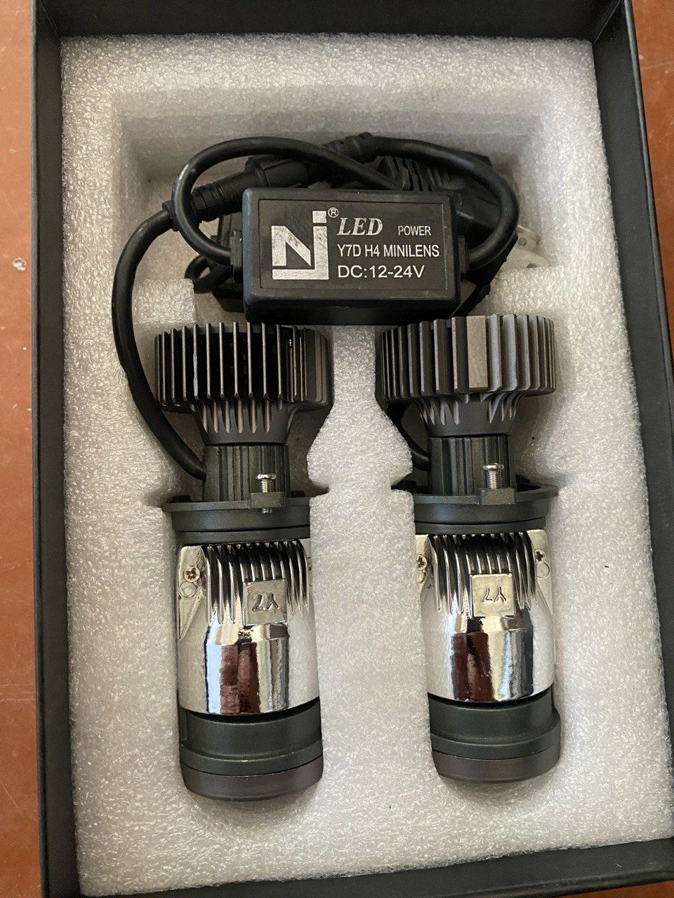 Led y 7 max lampa