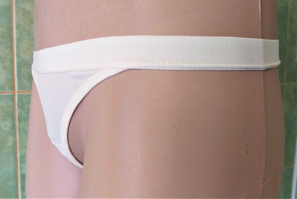 Chiloti tanga super sexy BOOHOO(UK) fete/femei semitransparenti S(noi)