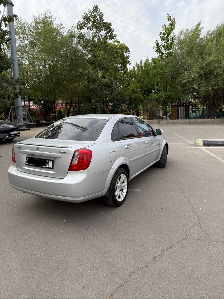 Chevrolet lasseti Jentra