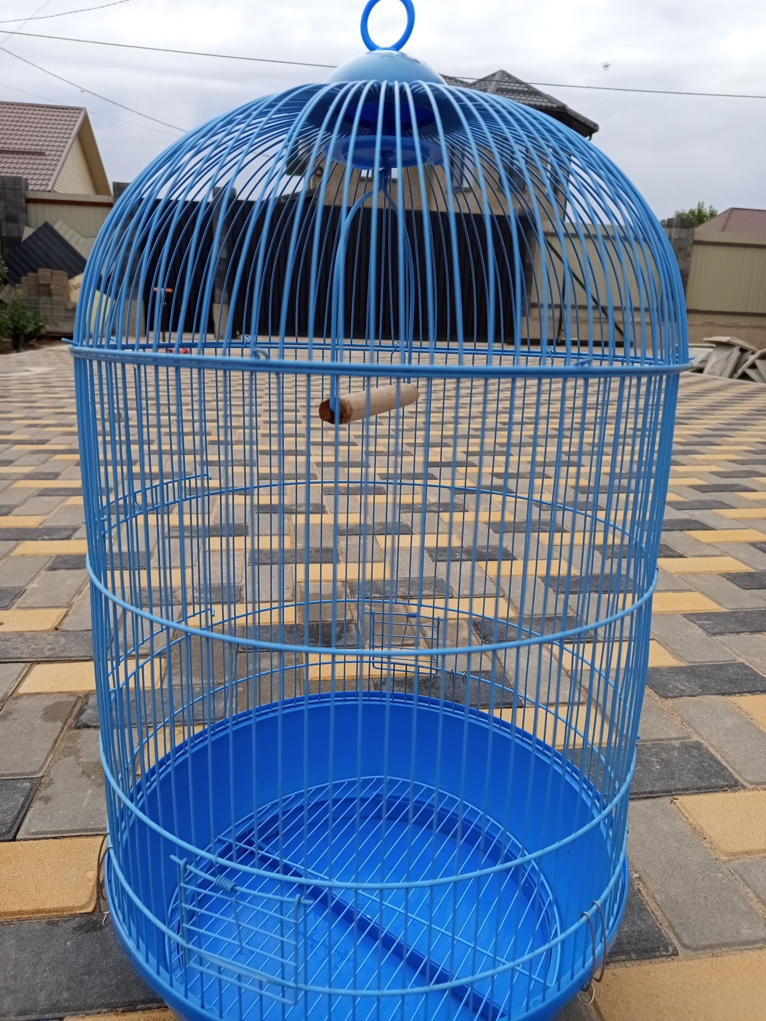 Продам клетку для попугаев.