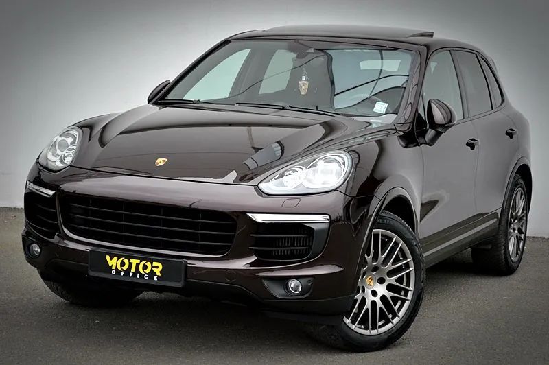 Porsche Cayenne Porsche Cayenne Diesel -Carnet de service - Platinum Edition