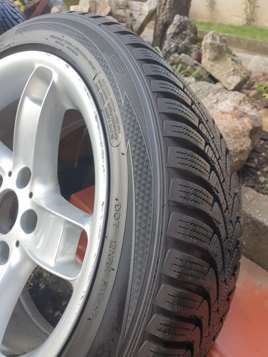 Зимни гуми с джанти 17" BMW