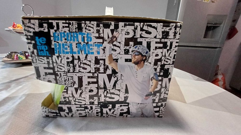 Детска предпазна каска "TEMPISH SKILLET" за скейтборд, ролери, колело.