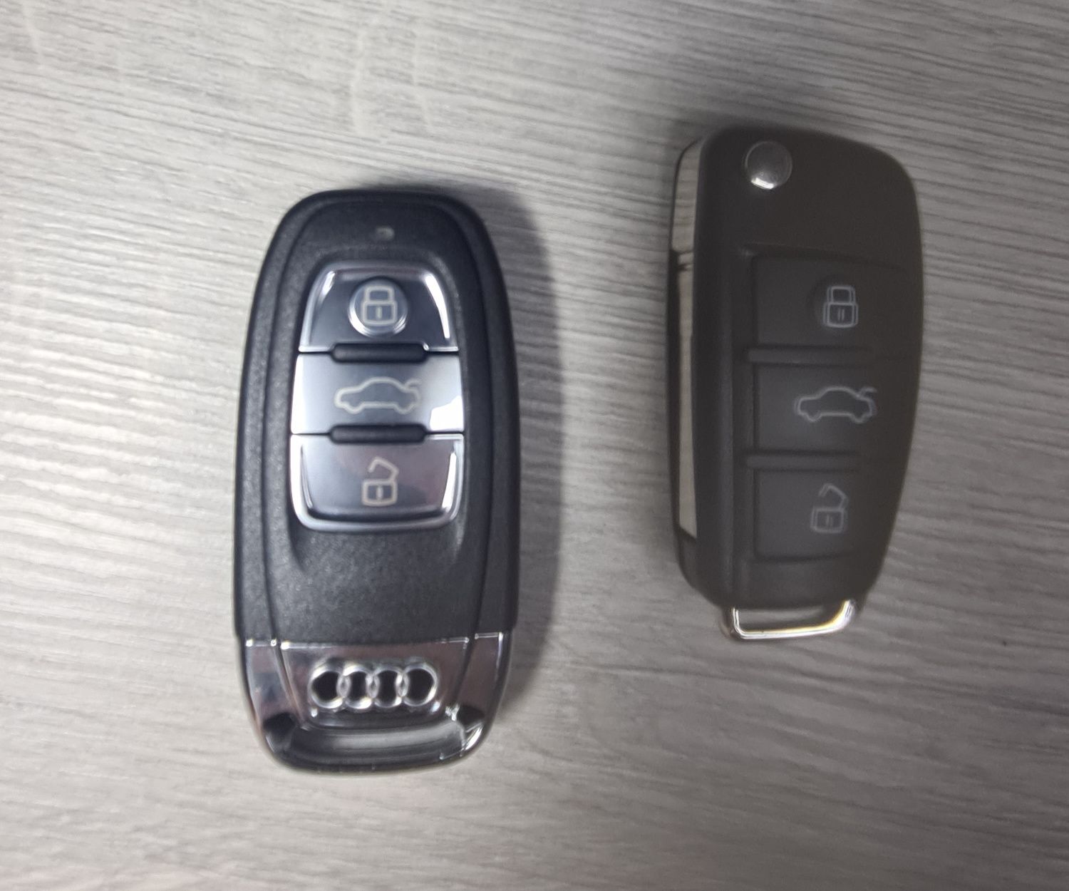 Carcasa-Cheie-Briceag+Emblema-Audi-A3-A4-A5-A6-A7-A8-Q3-Q5-Q7-Noua