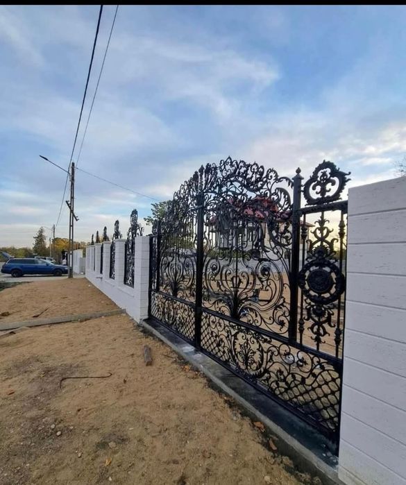 Porți și garduri din fier