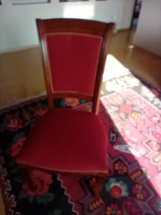 Стулья деревянные