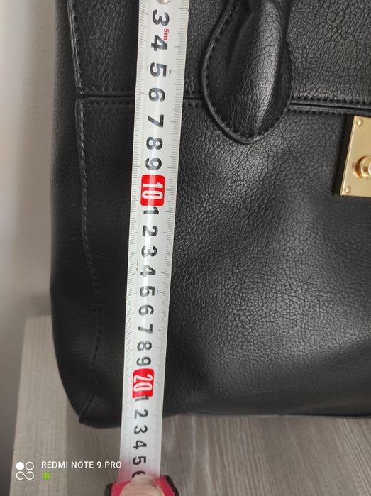 Дамска чанта - 20 лв.