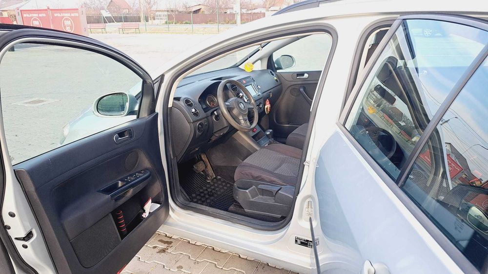 Volskwaghen Golf 6 Plus  1,6 TDI,105 cp,cutie automata,160000km