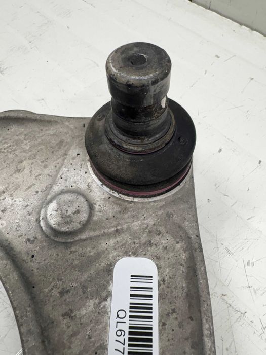 Горен носач (Подкова) БМВ Ф10 Ф11 Ф07 Ф06 Ф12 Ф13 Ф01 Ф02