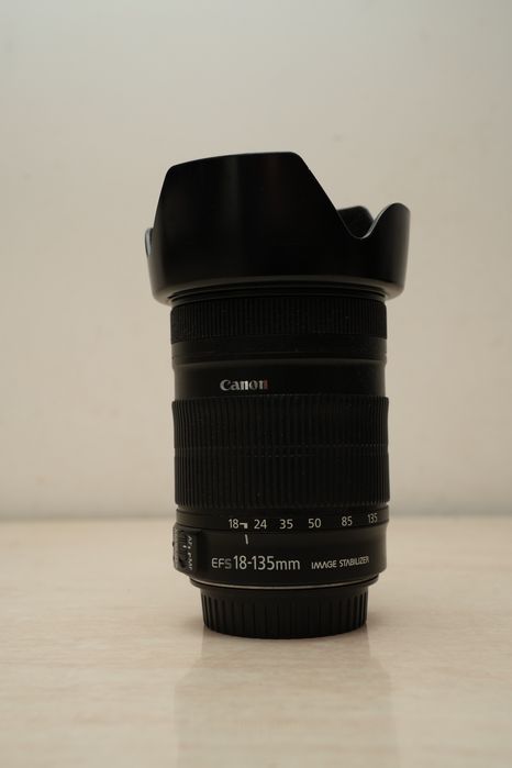 kit Canon 7D + grip + obiectiv 18-135mm + obiectiv 50mm