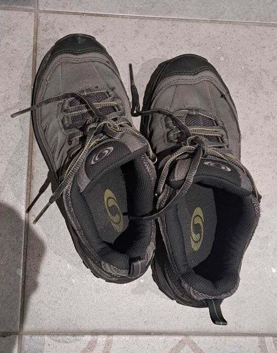 Дамски туристически обувки Salomon номер 36