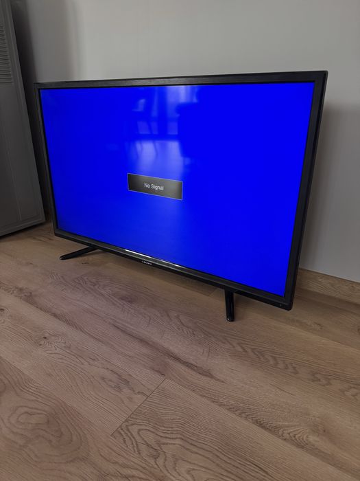 Телевизор Crown 40 инчов Led