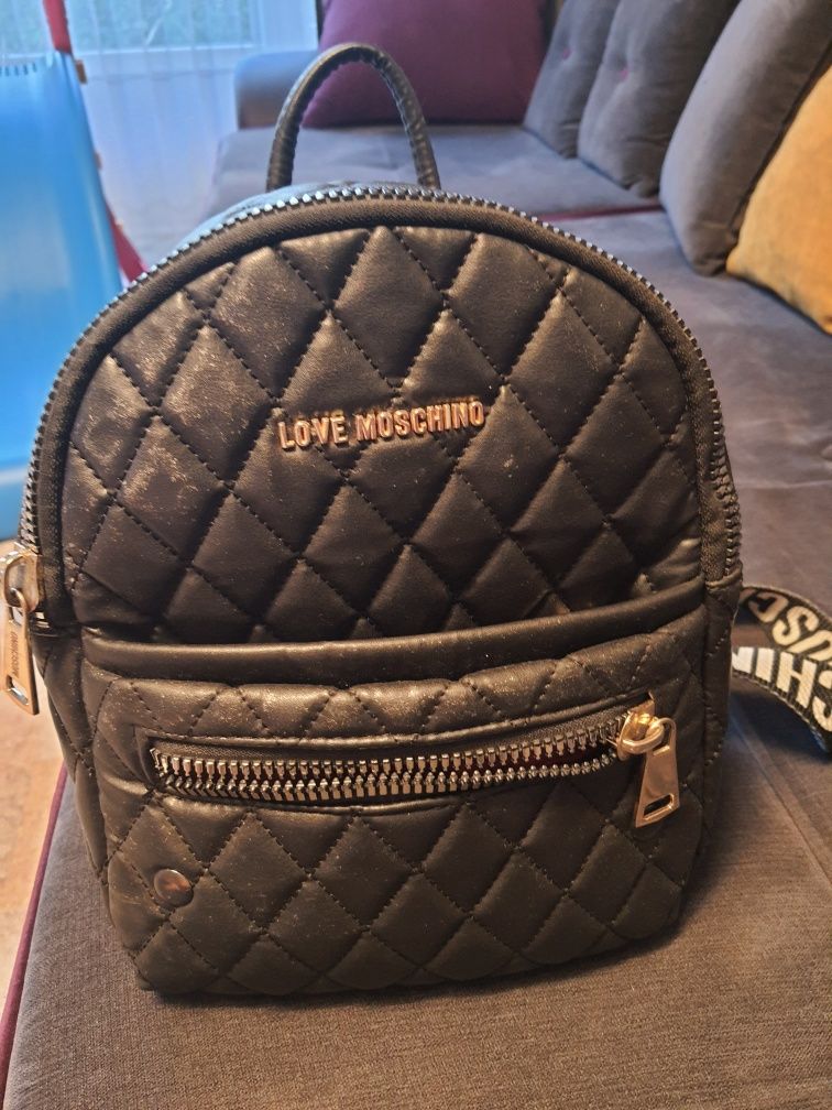 Раница Love moschino, черен цвят,чанти guess,just Cavalli,orsay
