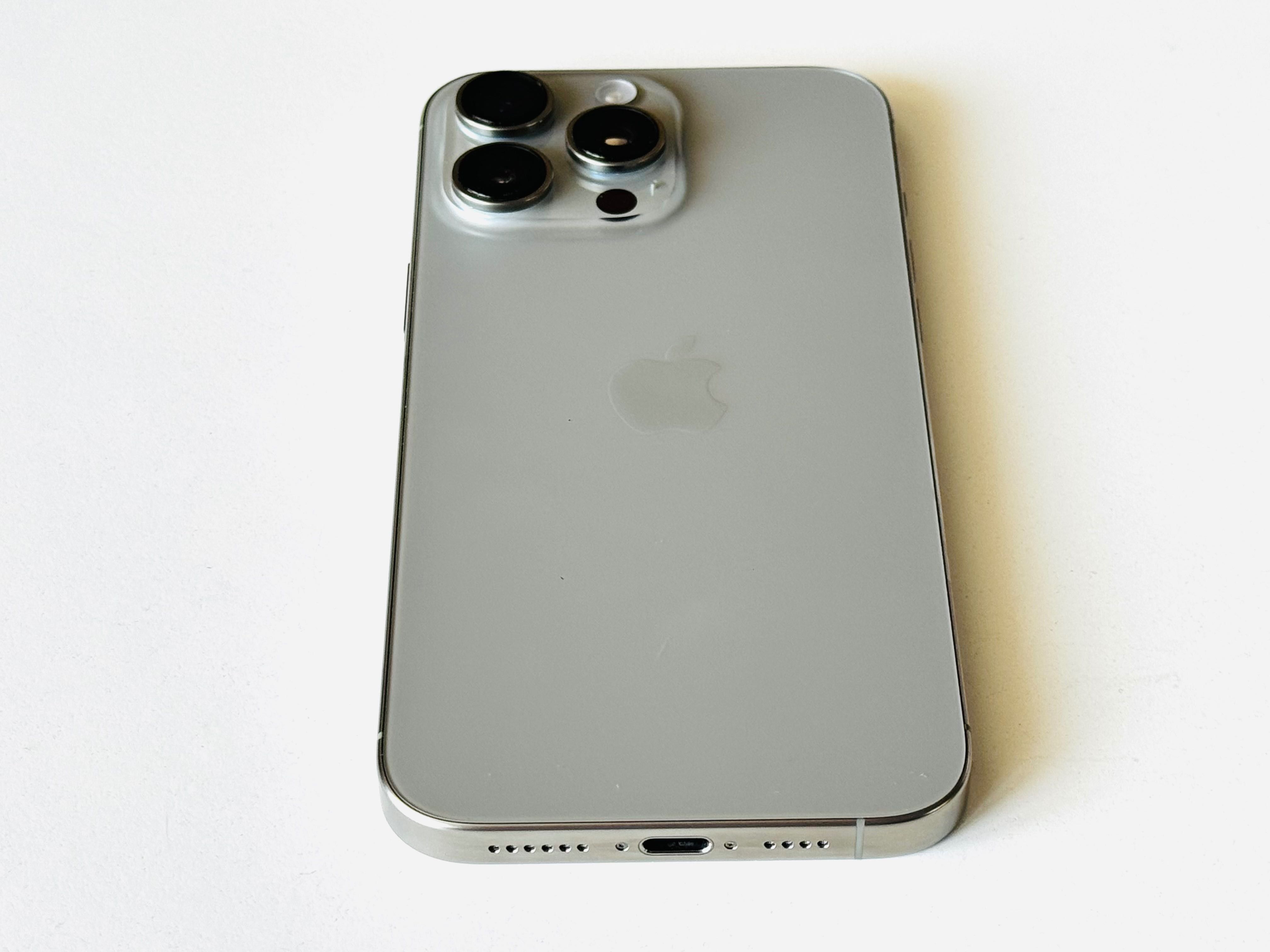 Iphone 16 Pro Max 256GB Natural Titanium Гаранция 6 месеца