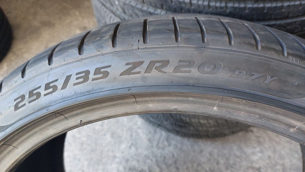 Гуми 255/35/20 Pirelli P Zero PZ4 2 броя