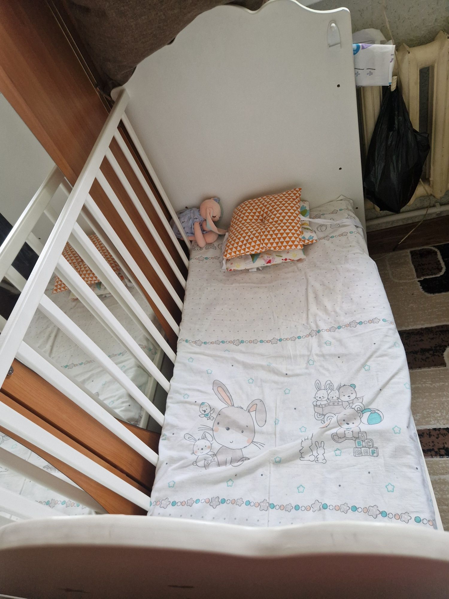 Продам детскую кроватку