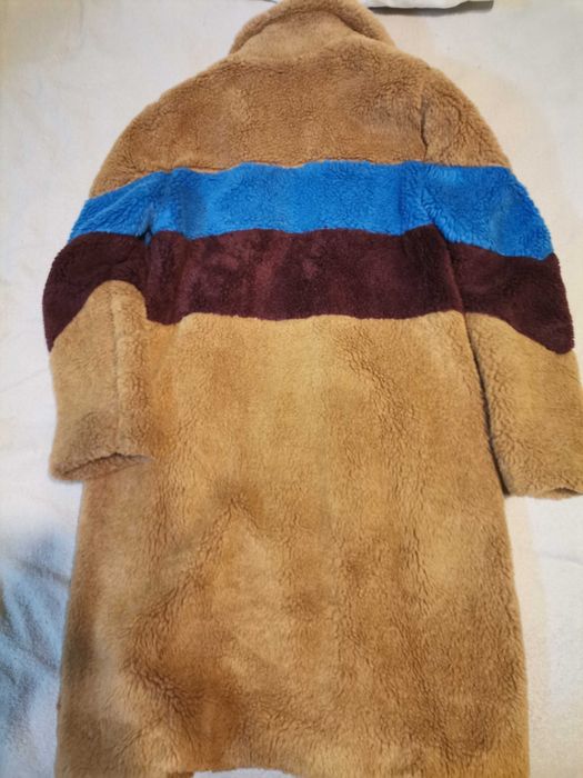 Haina de blana artificiala Bershka marime M