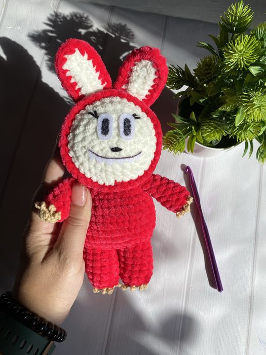 Вязанная крючком лабуба в двух размерах