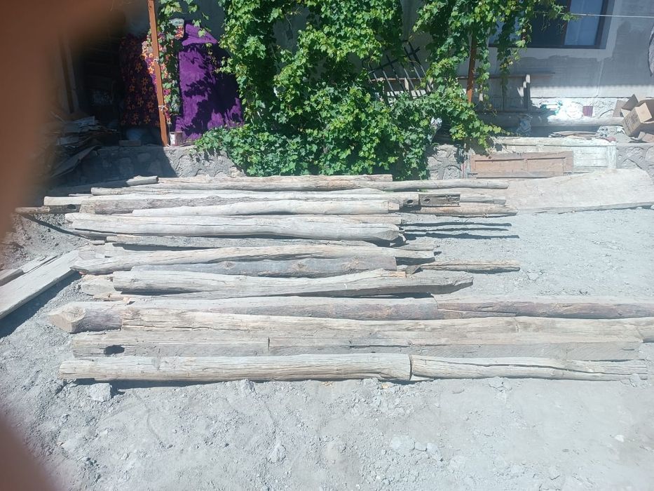 Болор ва каламалар сотилвди.