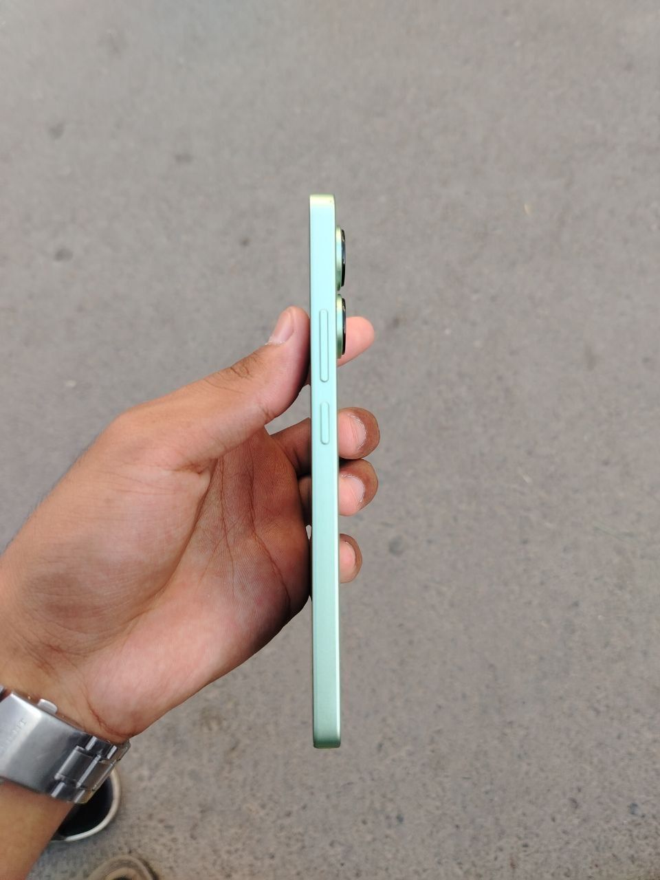 Redmi not 13 aybi yoq yeng joyi 256