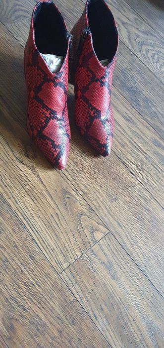 Обувки естествена кожа  нови Bruno premi номер 36