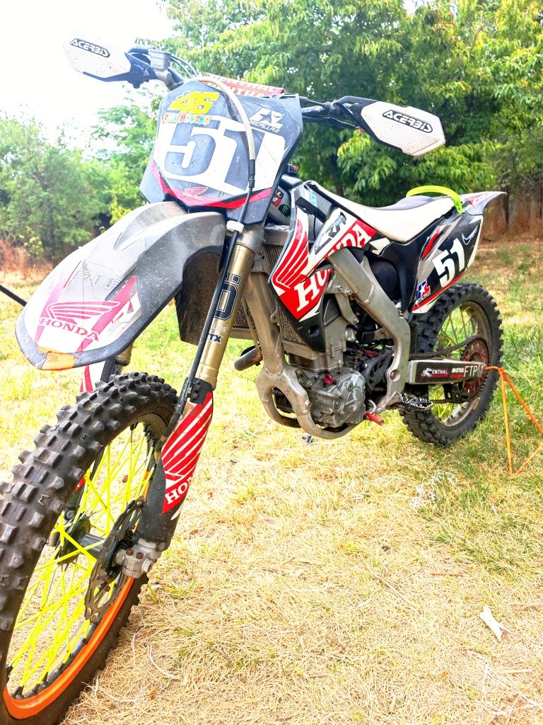 HONDA CRF 250 2012 година