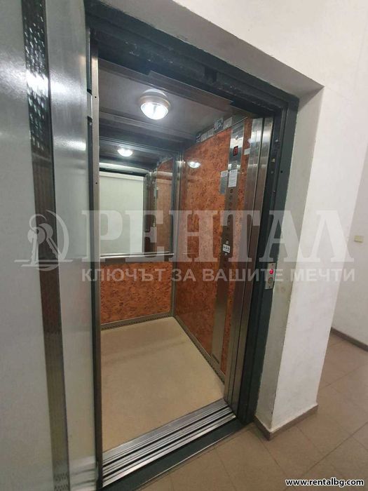 Продава се Тристаен апартамент в Пловдив, Кючук Париж - 97 кв.м за 1753 €/кв.м - Снимка #16
