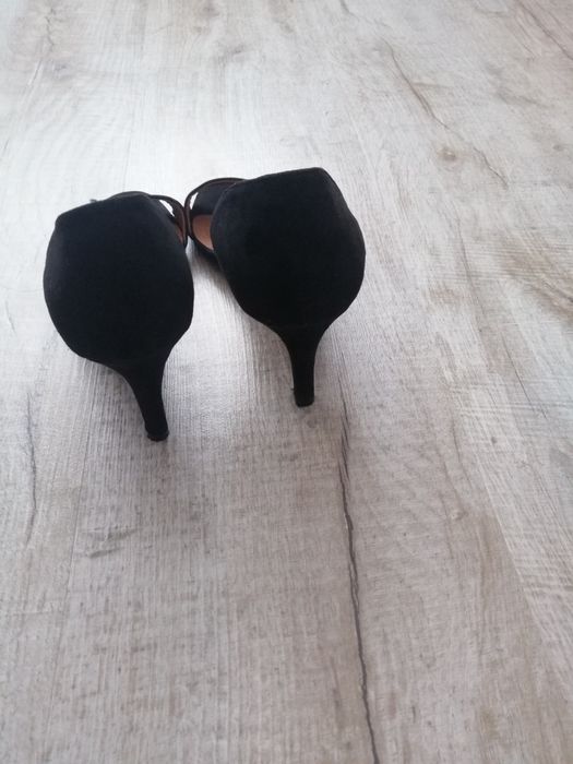 Елегантни обувки H&M