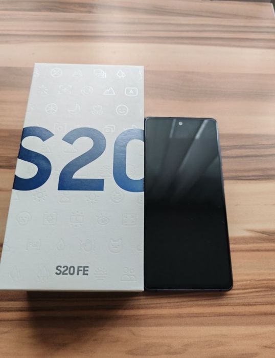 Samsung galaxy S20FE.