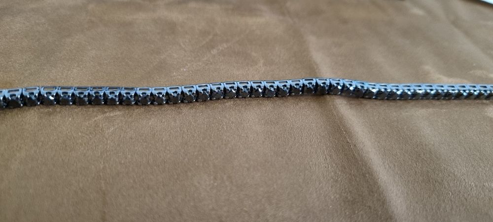 Brățară din aur negru cu diamante negre