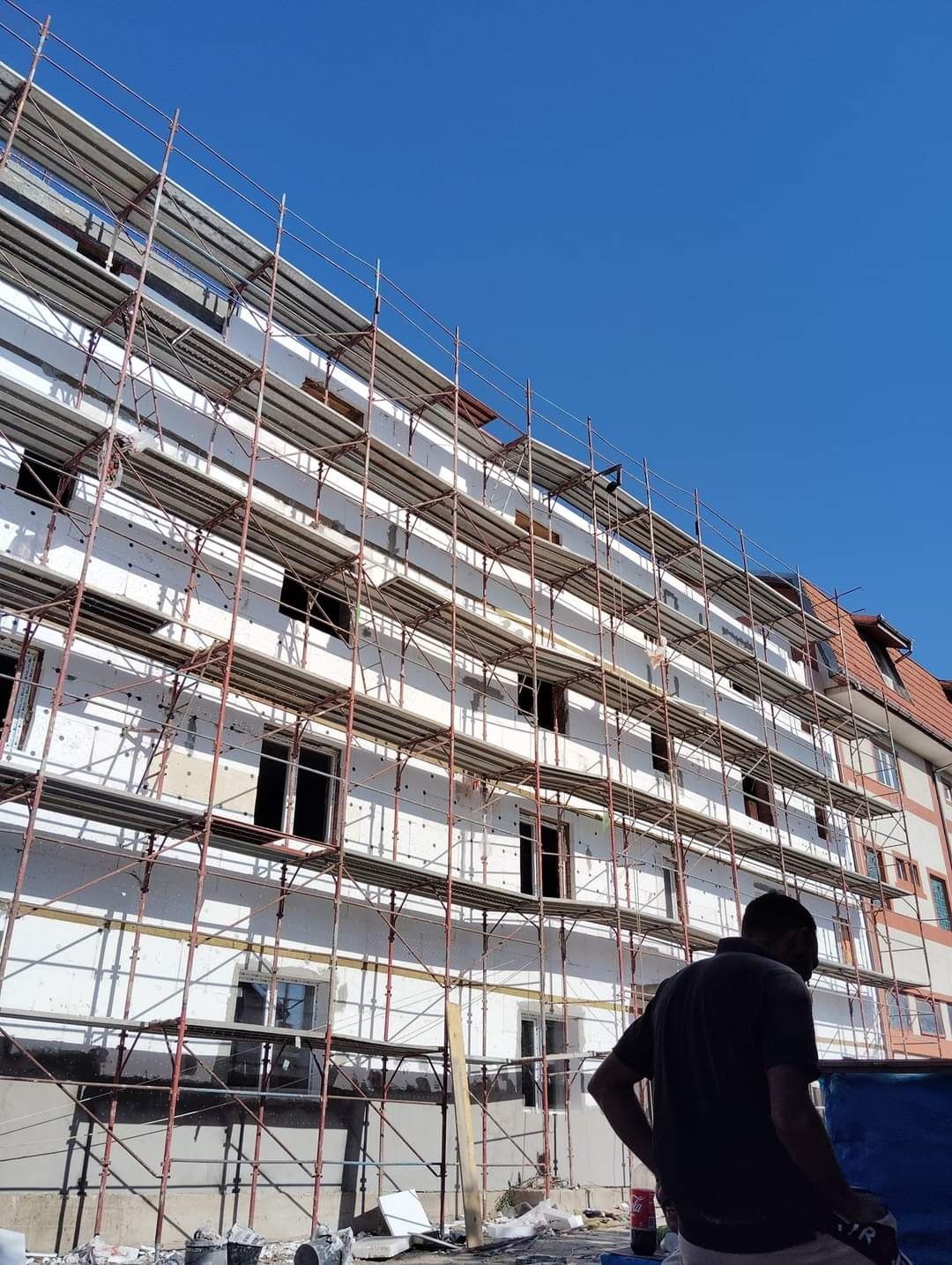 Mica echipă de meseriași București