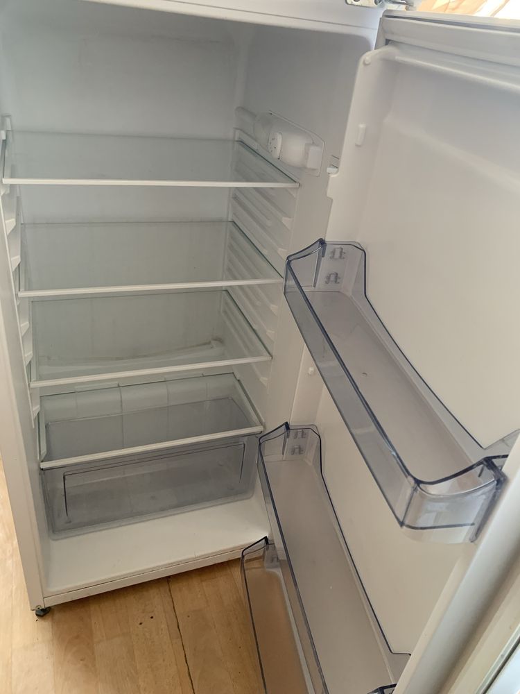 Продавам хладилник Finlux