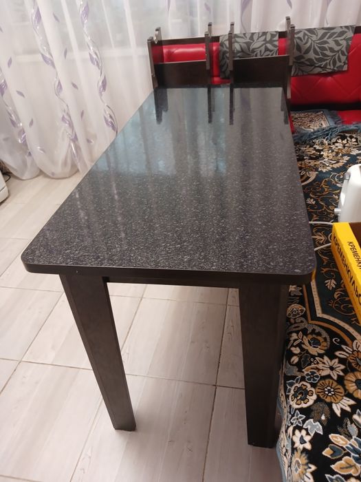 Продам куханый стол