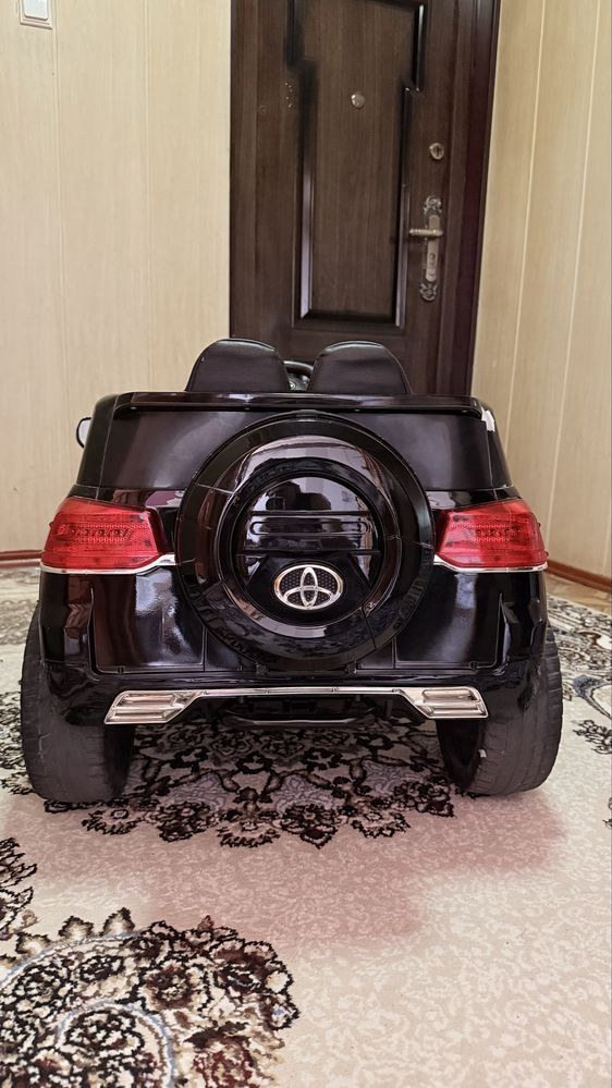 Детская машина Toyota