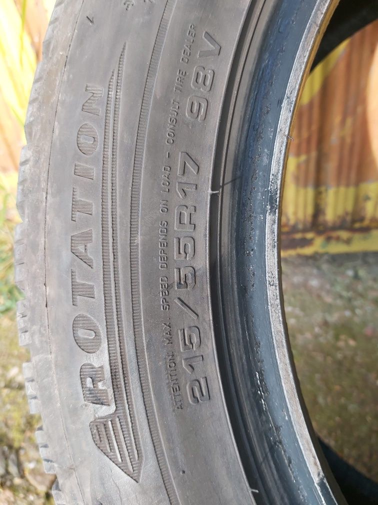Гуми Dunlop 215/55/17 Стар Дот