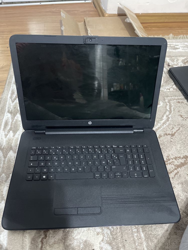 Dezmembrez Laptop Hp 17