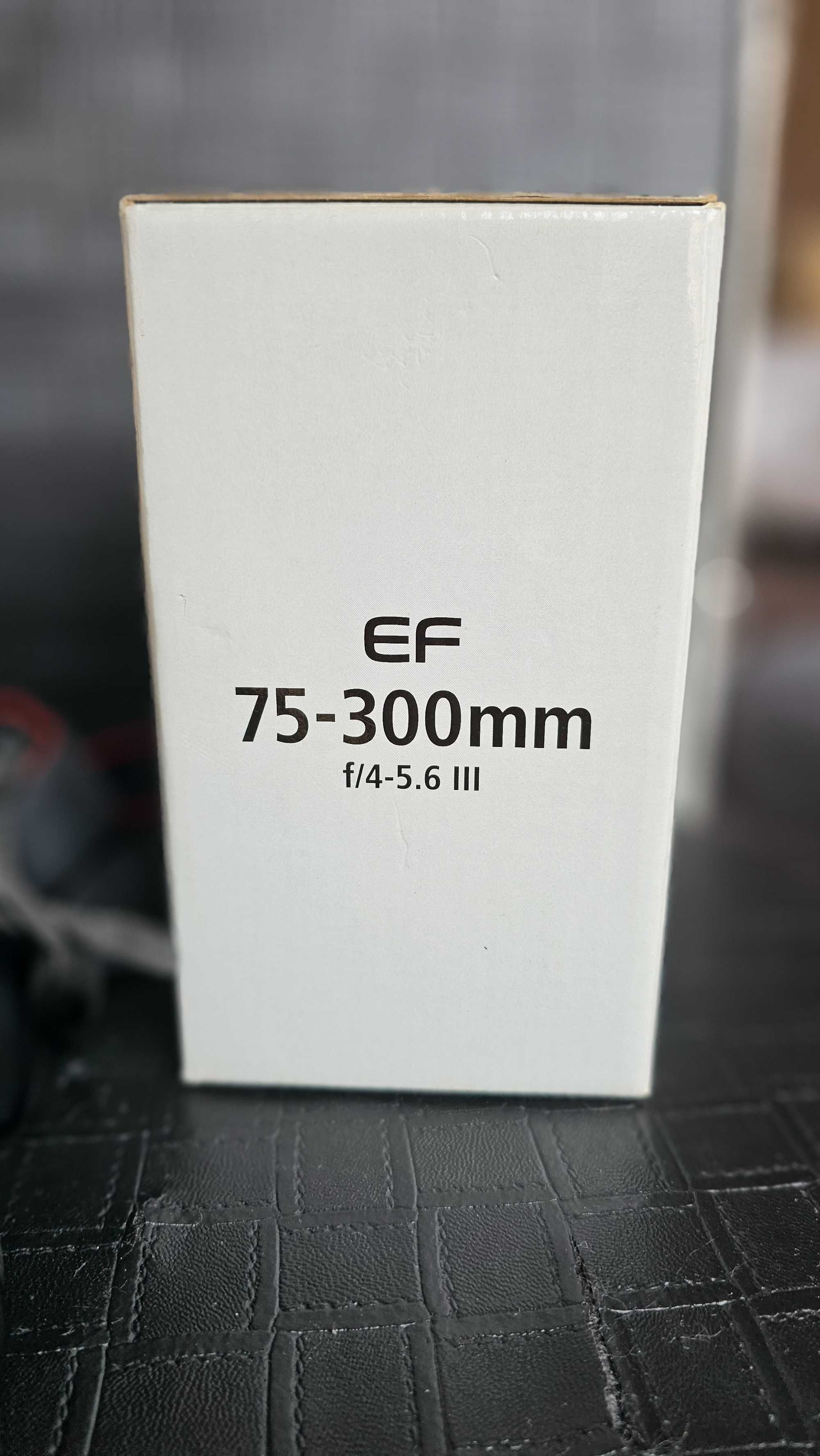 CANON EOS 4000D EF-S 18-55+75-300 18.0 MPx, WI-FI