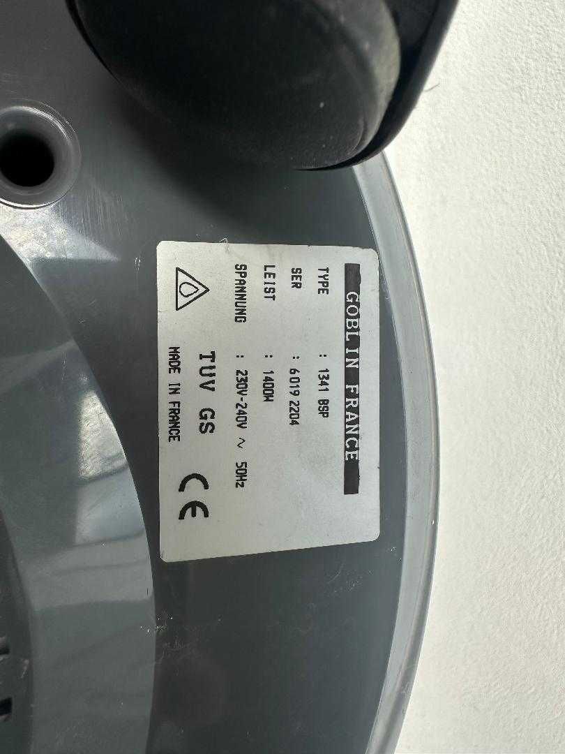 Vand aparat de curatare cu abur fierbinte Aqua Vac