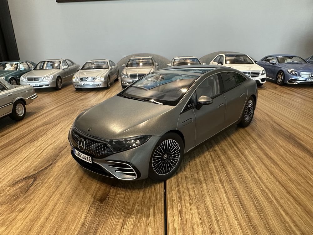 1/18 19бр. Колекционерски Mercedes