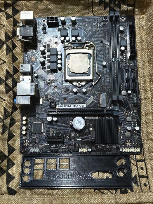 Материнская плата GIGABYTE H410M S2 V3 / core i3 10100f