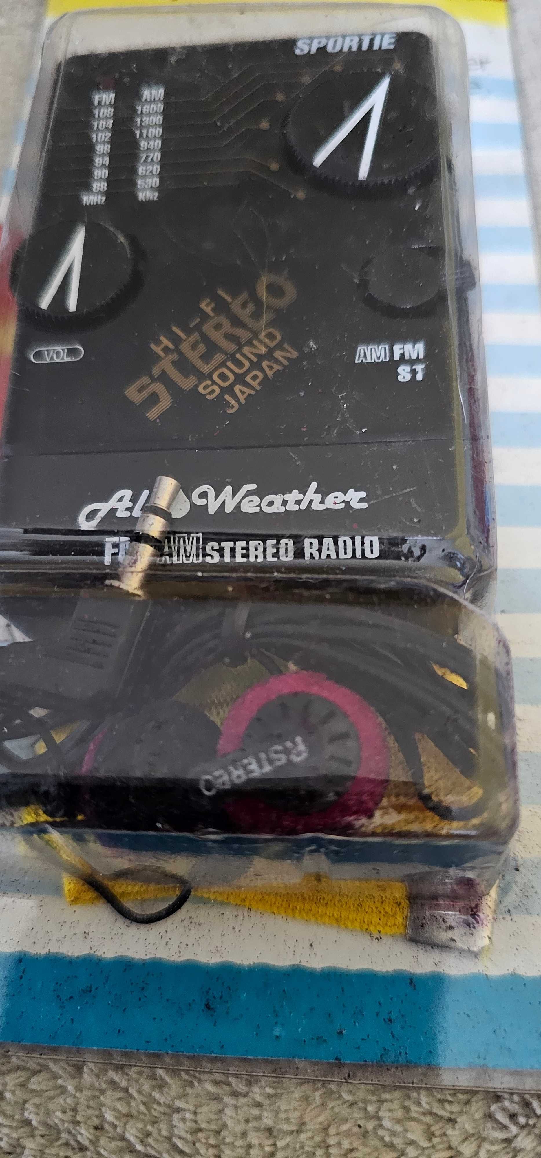 casetofon portabil walkman japonez cu casti  radio portabil