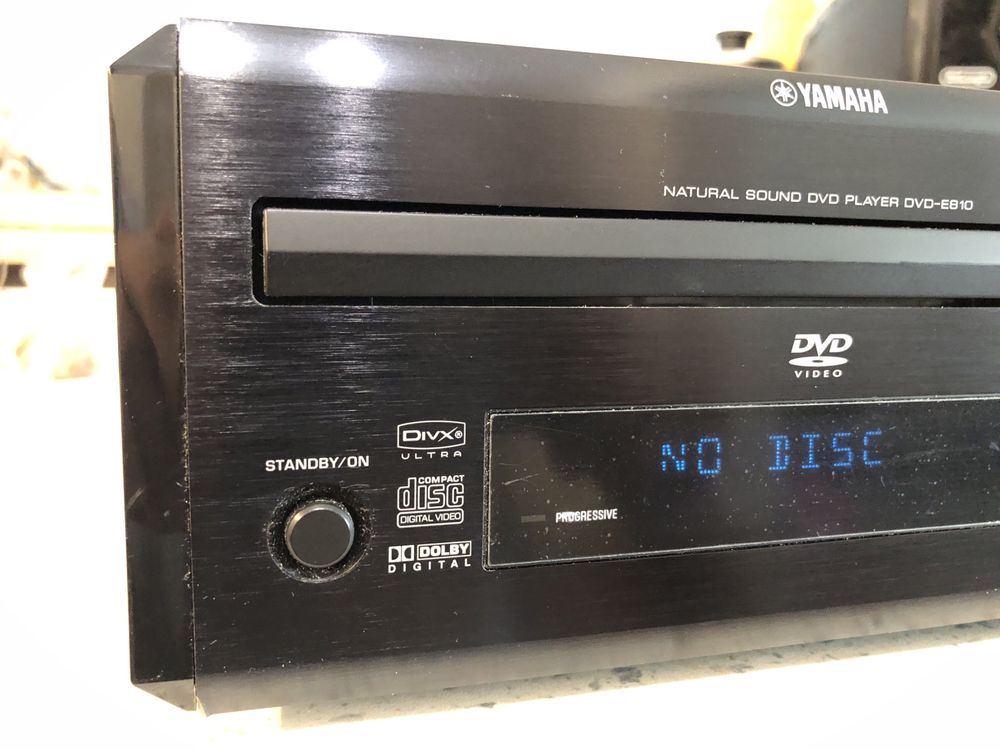 Yamaha E-810 dvd